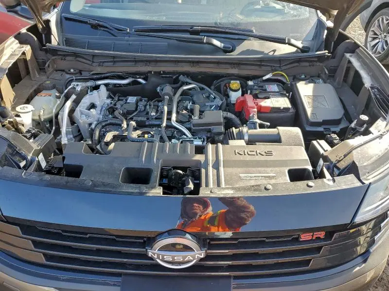 2025 NISSAN KICKS SR  