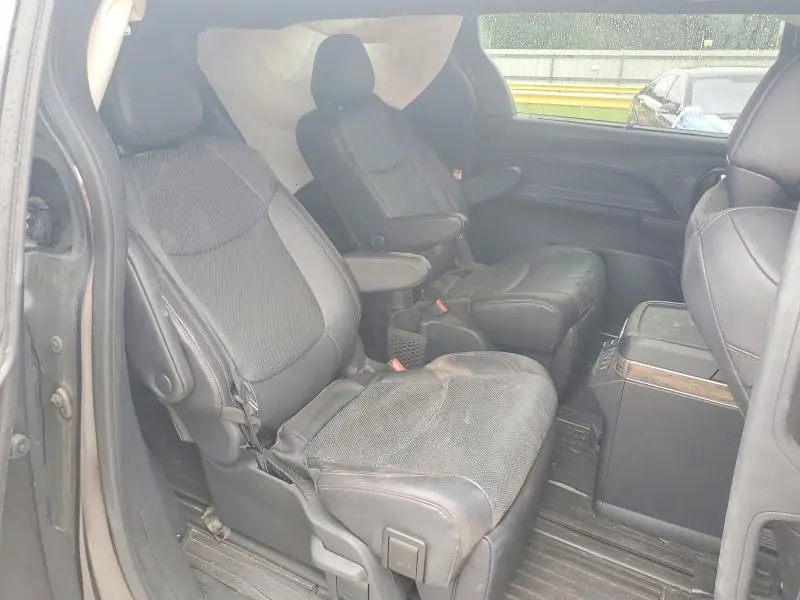 2025 TOYOTA SIENNA PLATINUM 7-PASSENGER  