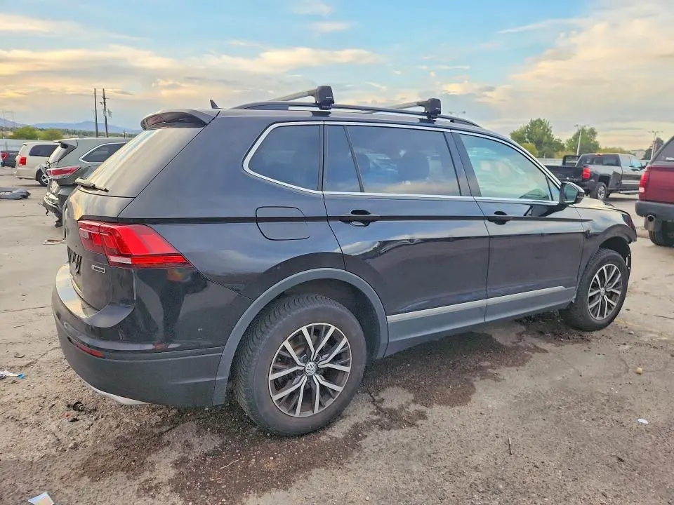 2020 VOLKSWAGEN TIGUAN SE  