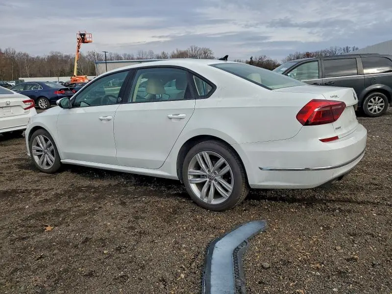 2019 VOLKSWAGEN PASSAT WOLFSBURG  