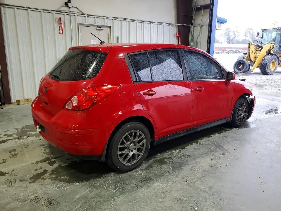 2010 NISSAN VERSA   