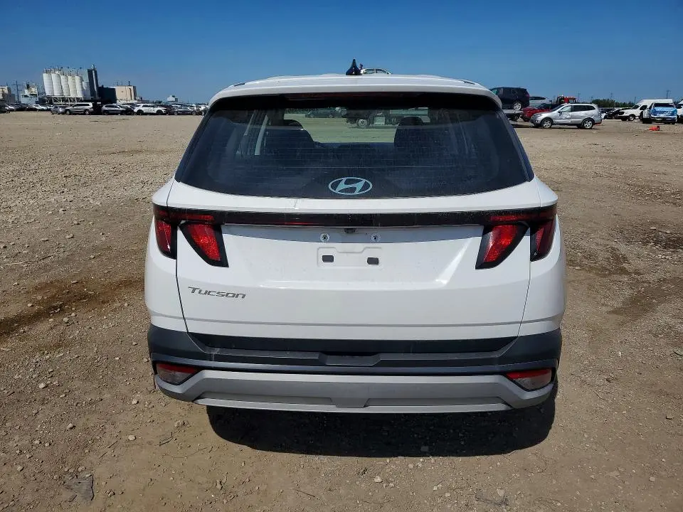 2025 HYUNDAI TUCSON SE  