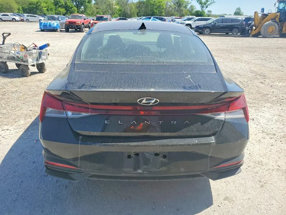 2021 HYUNDAI ELANTRA SE  