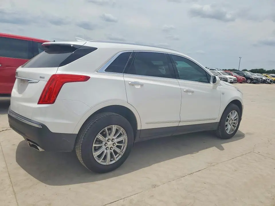 2017 CADILLAC XT5   
