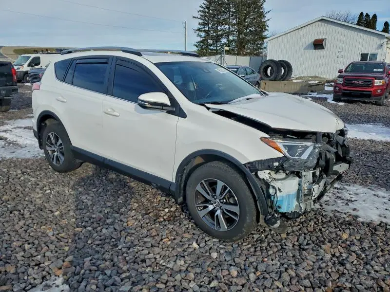 2017 TOYOTA RAV4 XLE  