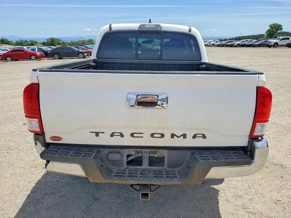2017 TOYOTA TACOMA SR5  