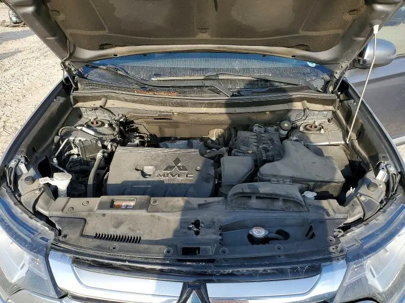 2018 MITSUBISHI OUTLANDER SE  