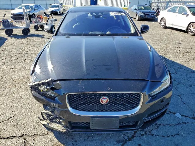 2019 JAGUAR XE PREMIUM  