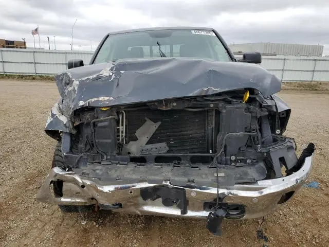 2017 RAM 1500 SLT  