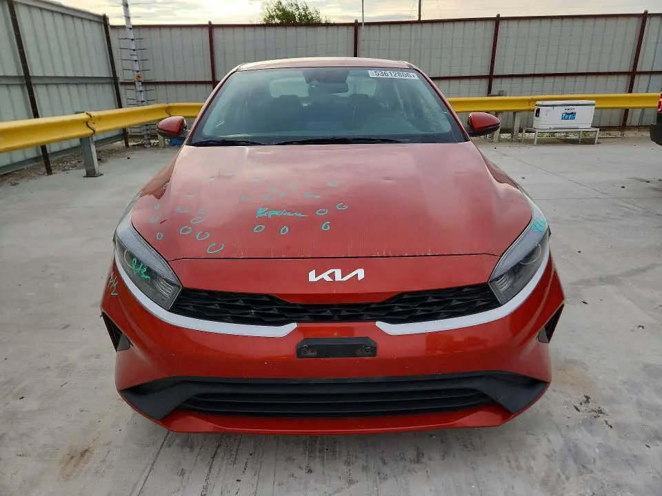 2022 KIA FORTE LXS  