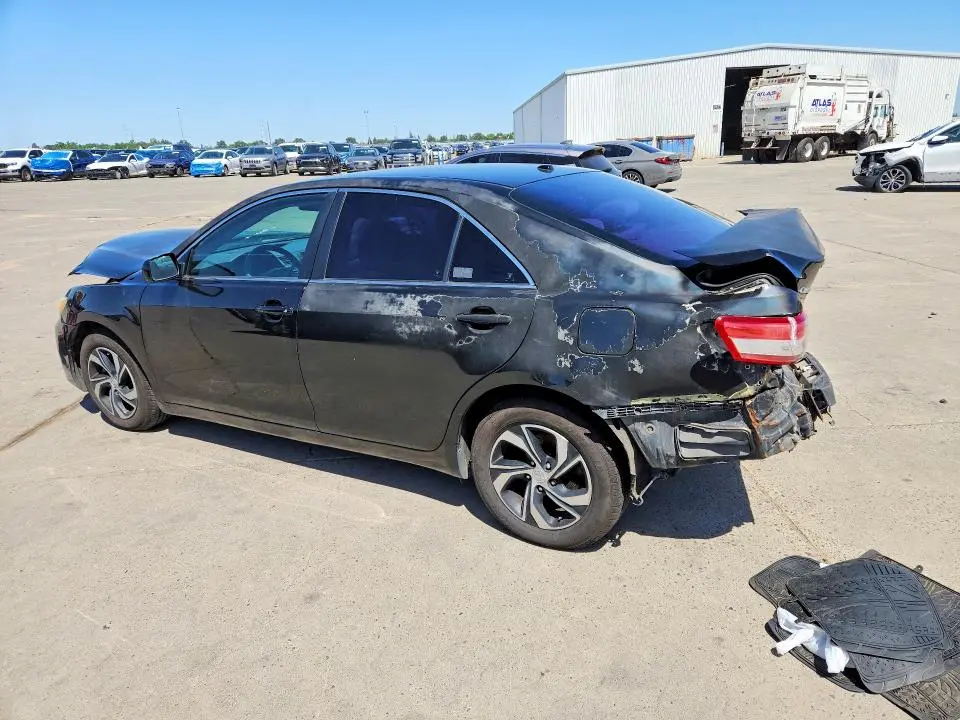 2010 TOYOTA CAMRY LE  