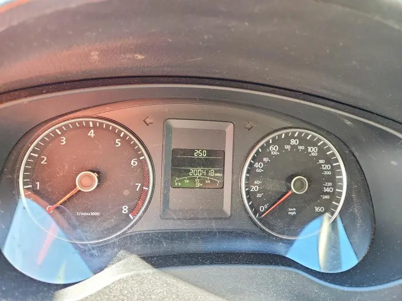 2013 VOLKSWAGEN JETTA SE  