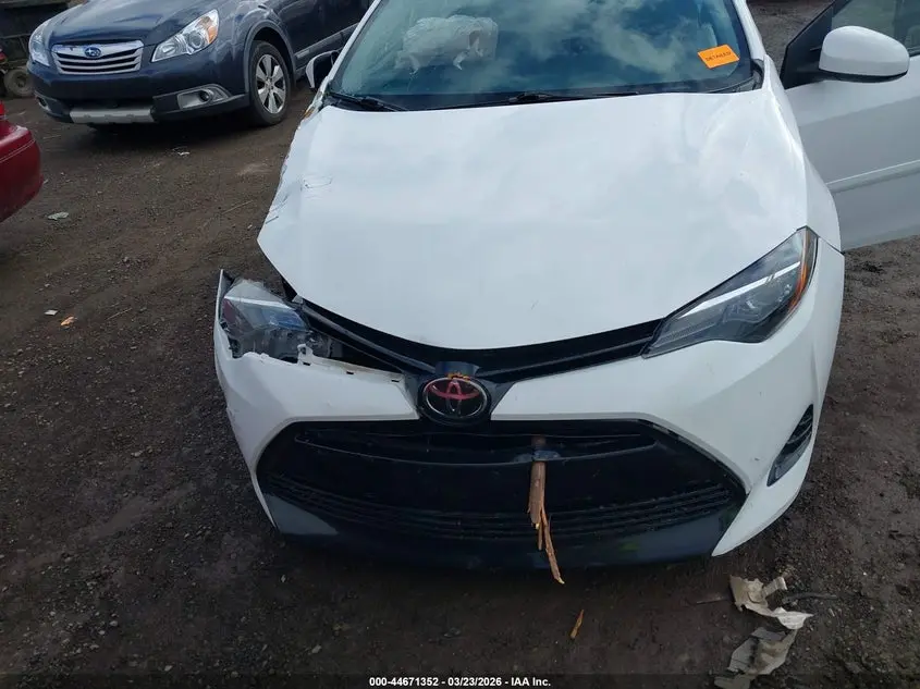 2018 TOYOTA COROLLA LE
