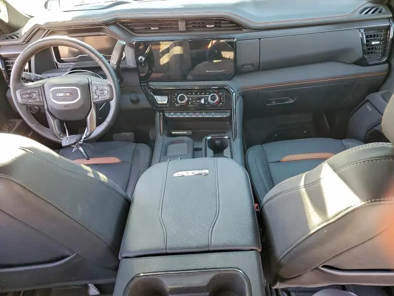 2025 GMC SIERRA K2500 AT4  