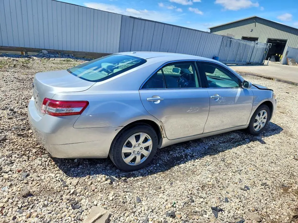 2010 TOYOTA CAMRY LE  