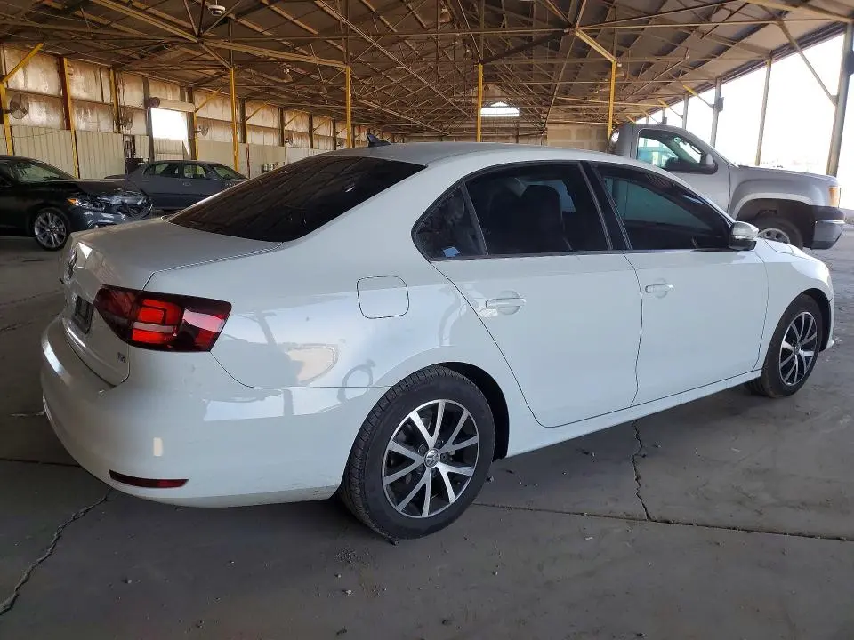 2017 VOLKSWAGEN JETTA SE  