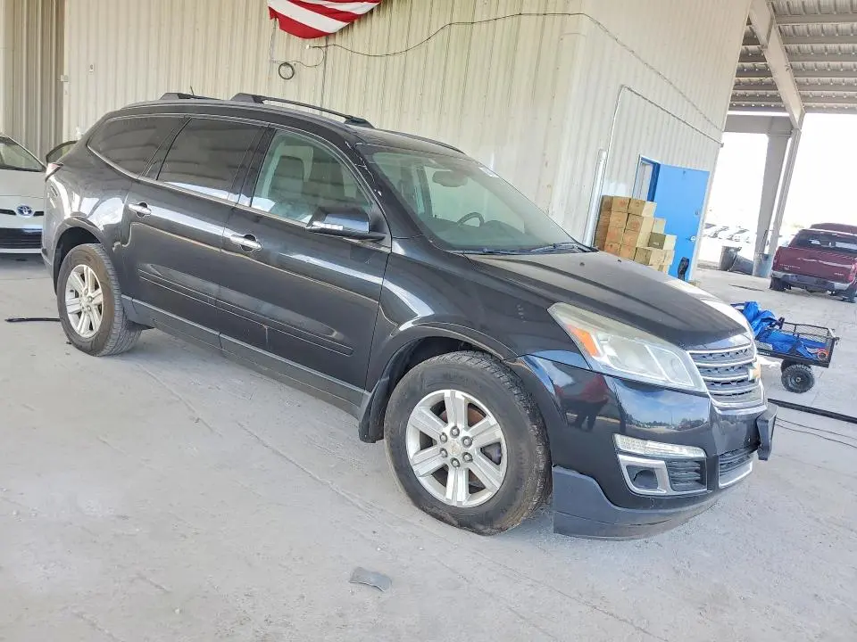 2014 CHEVROLET TRAVERSE LT  
