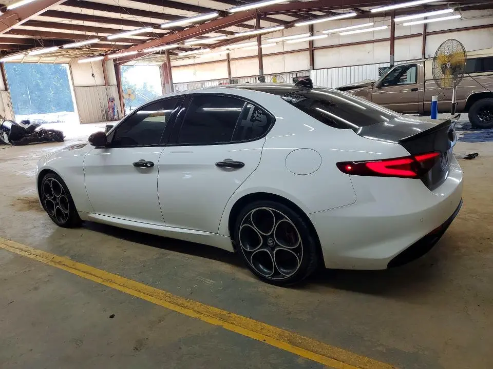 2023 ALFA ROMEO GIULIA TI  