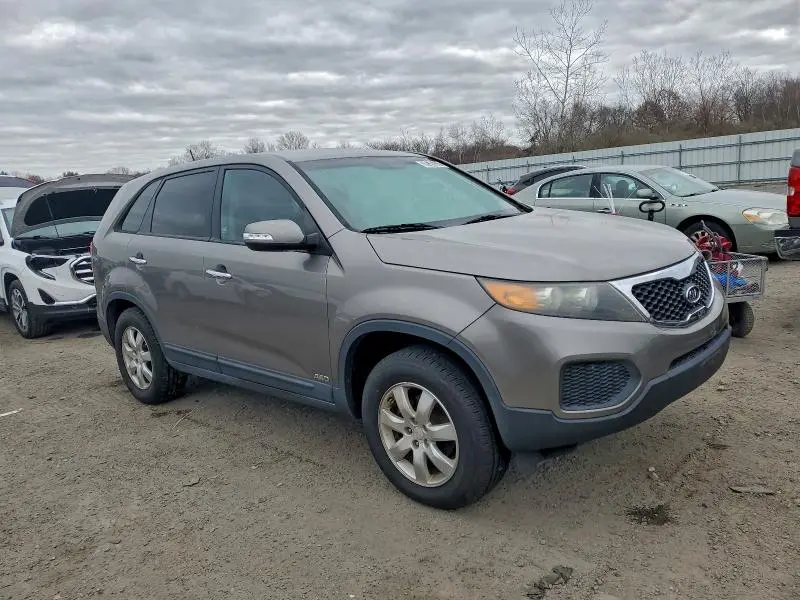 2011 KIA SORENTO BASE  