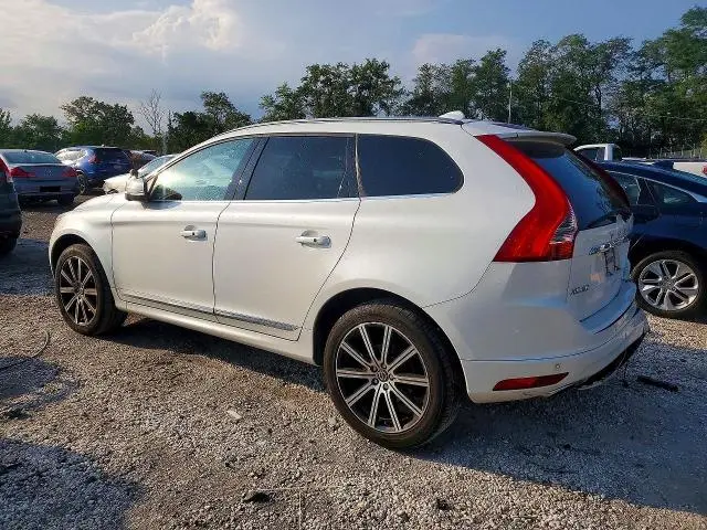 2015 VOLVO XC60 T6 PLATINUM  