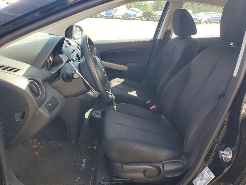 2012 MAZDA MAZDA2   