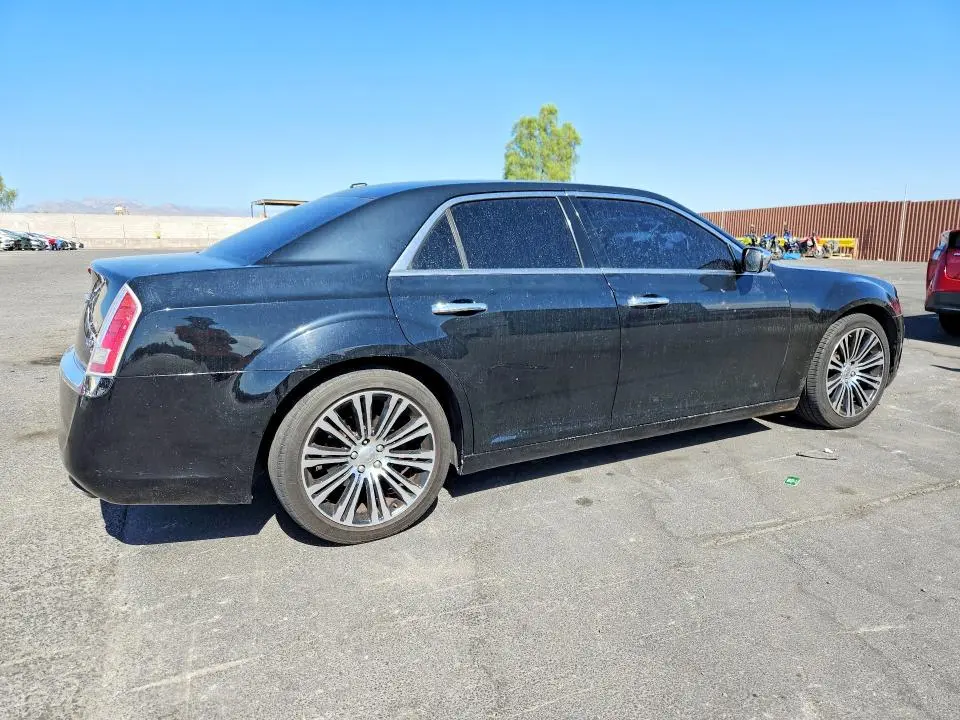 2013 CHRYSLER 300C   
