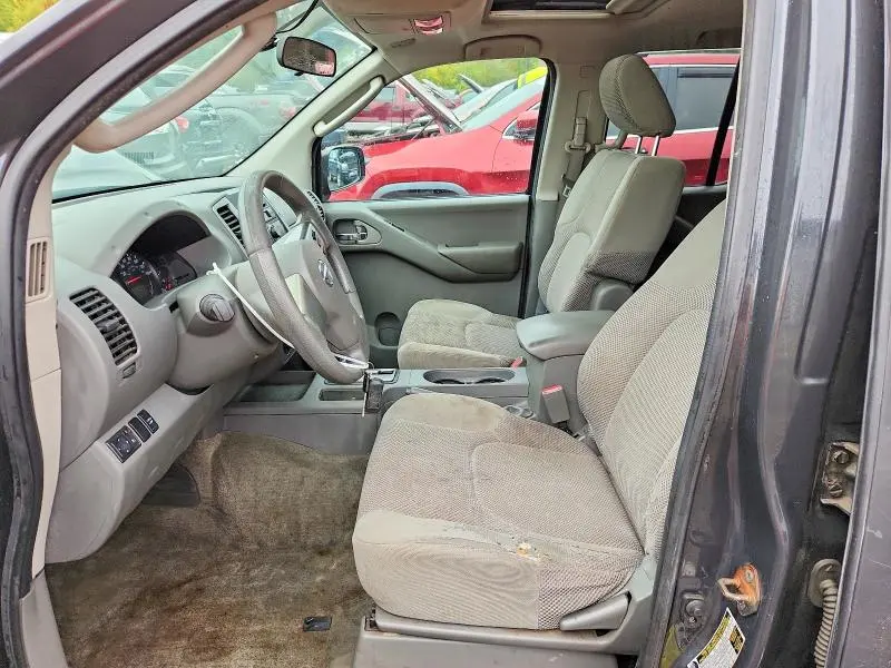 2010 NISSAN FRONTIER SE V6  