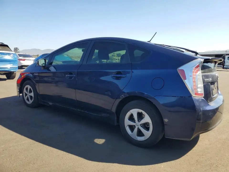 2015 TOYOTA PRIUS TWO  