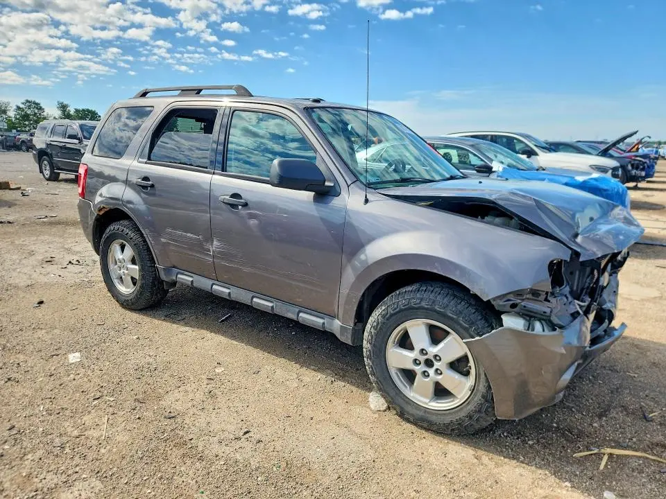 2012 FORD ESCAPE XLT  