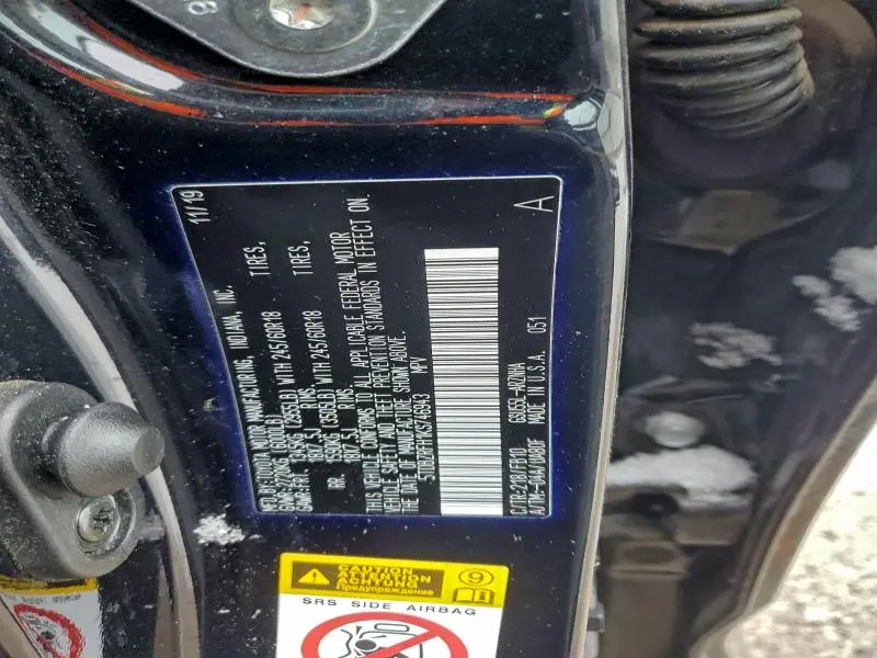 2019 TOYOTA HIGHLANDER LE  