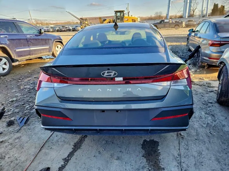 2025 HYUNDAI ELANTRA SEL SPORT  