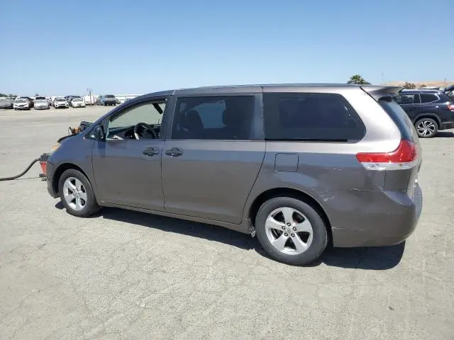 2012 TOYOTA SIENNA   