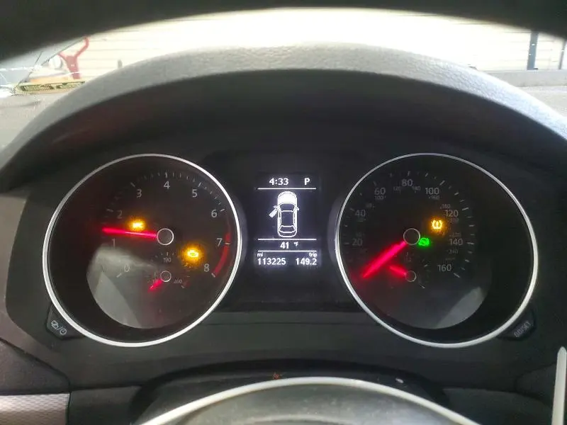 2017 VOLKSWAGEN JETTA SE  