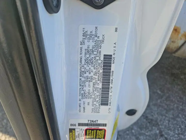 2011 TOYOTA TACOMA V6  