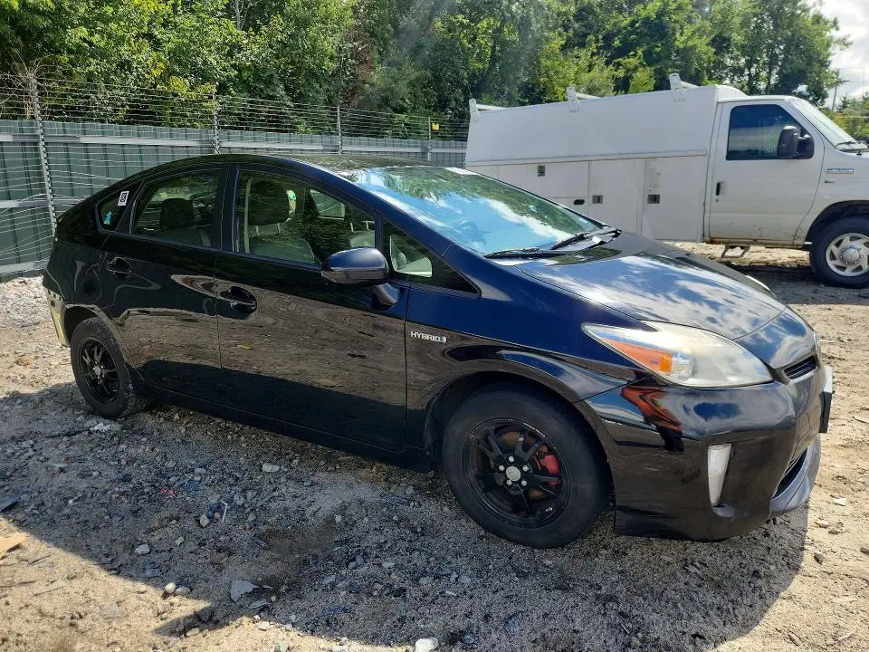 2015 TOYOTA PRIUS FOUR  