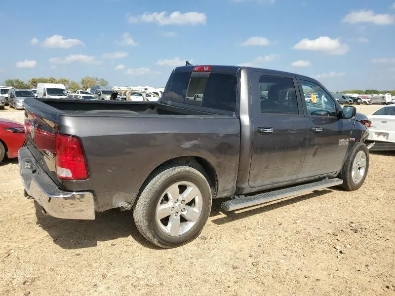 2015 RAM 1500 SLT  