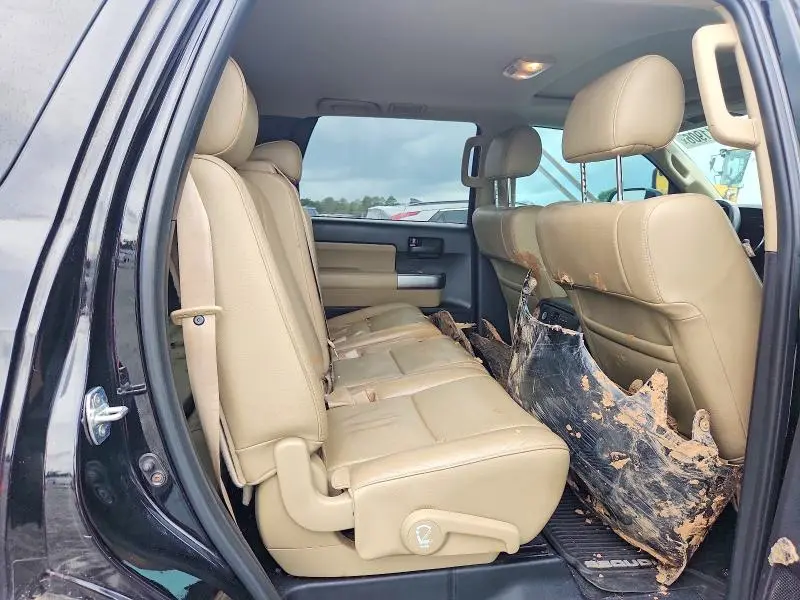 2018 TOYOTA SEQUOIA SR5  