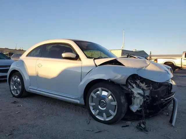 2019 VOLKSWAGEN BEETLE SE  