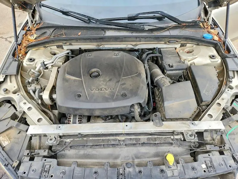 2018 VOLVO S90 T5 MOMENTUM  