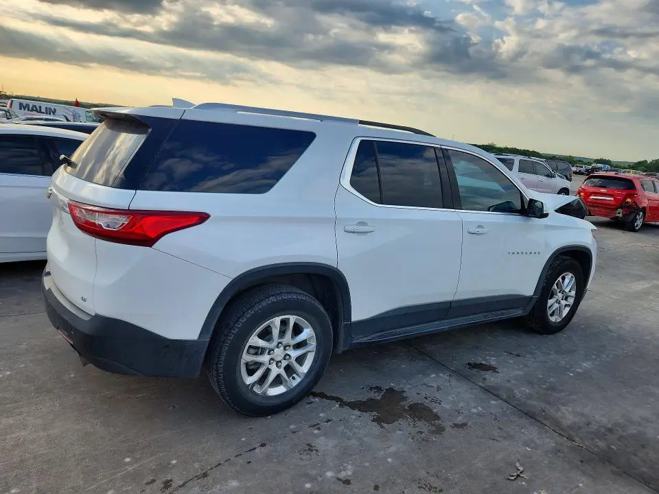2018 CHEVROLET TRAVERSE LT  