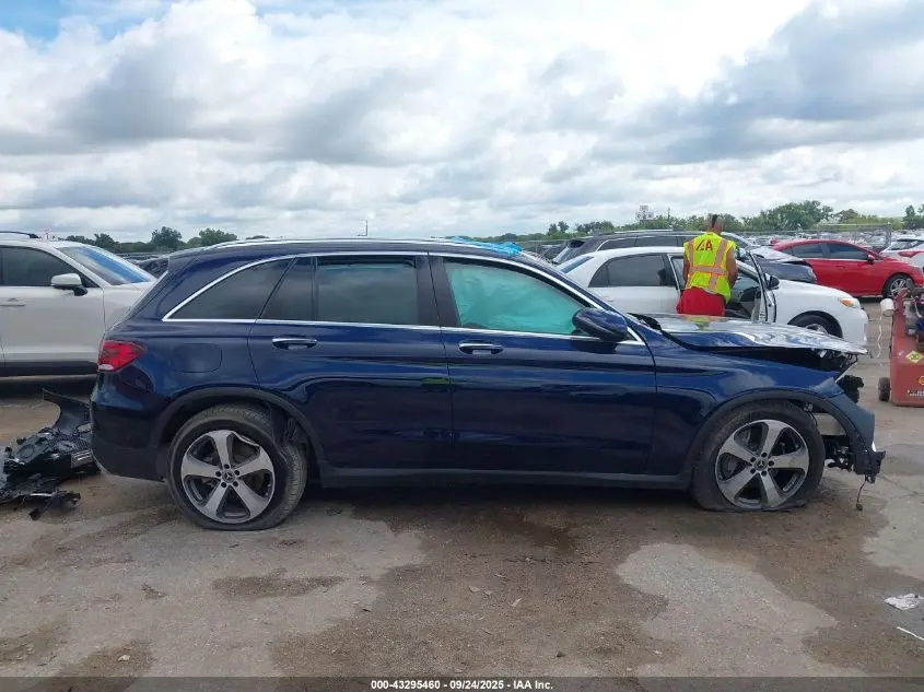 2022 MERCEDES-BENZ GLC 300 SUV