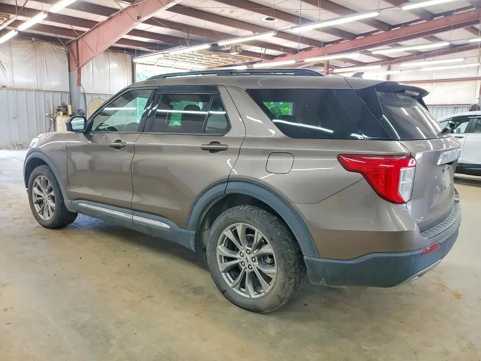 2021 FORD EXPLORER XLT  