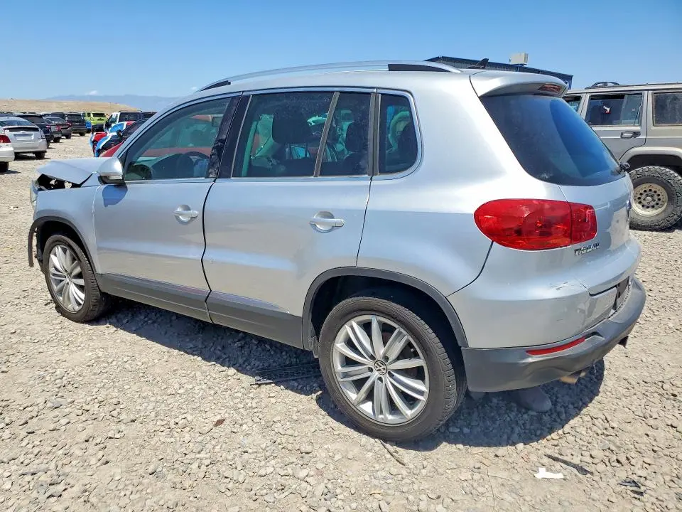 2012 VOLKSWAGEN TIGUAN S  