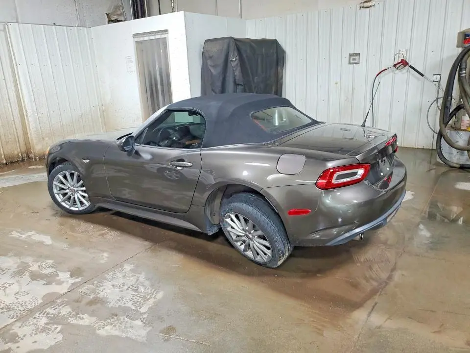 2017 FIAT 124 SPIDER CLASSICA  