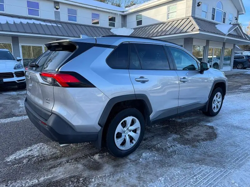 2019 TOYOTA RAV4 LE  