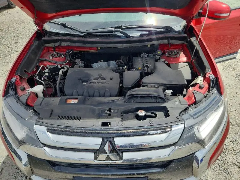 2018 MITSUBISHI OUTLANDER SE  