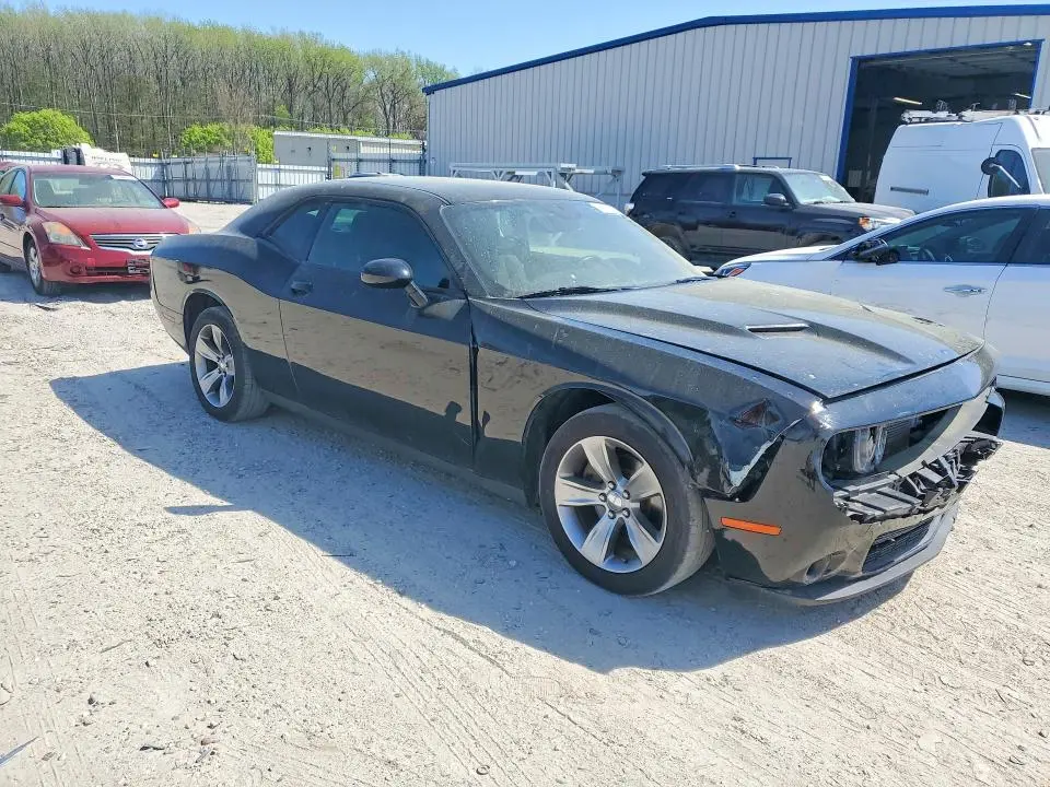 2016 DODGE CHALLENGER SXT  