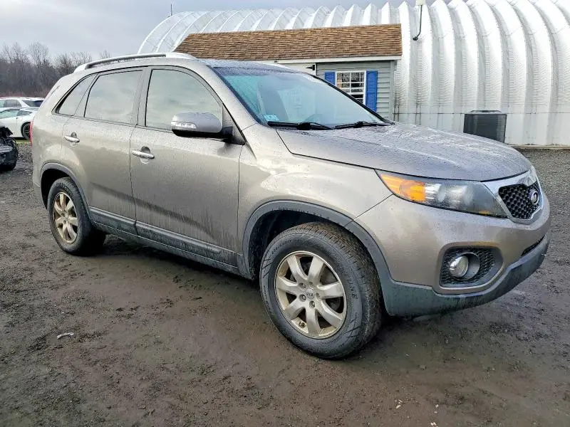 2013 KIA SORENTO LX  