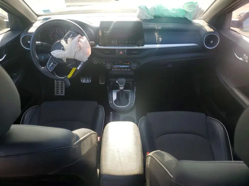 2023 KIA FORTE GT LINE  
