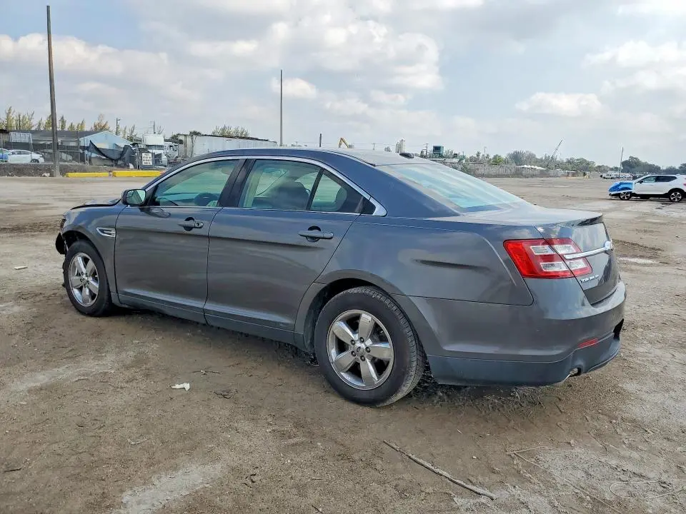 2015 FORD TAURUS SEL  